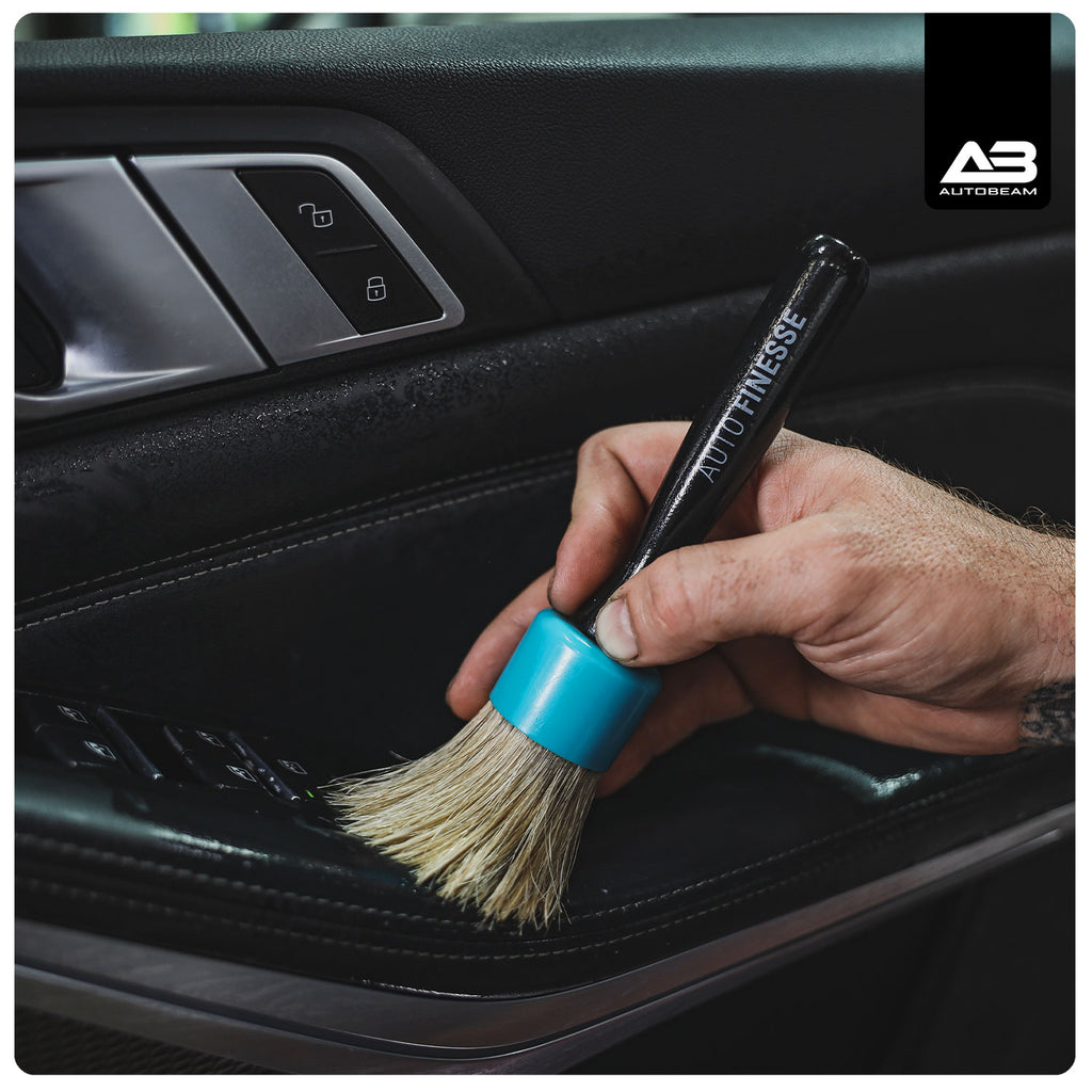 INTERIOR DETAILING BRUSH