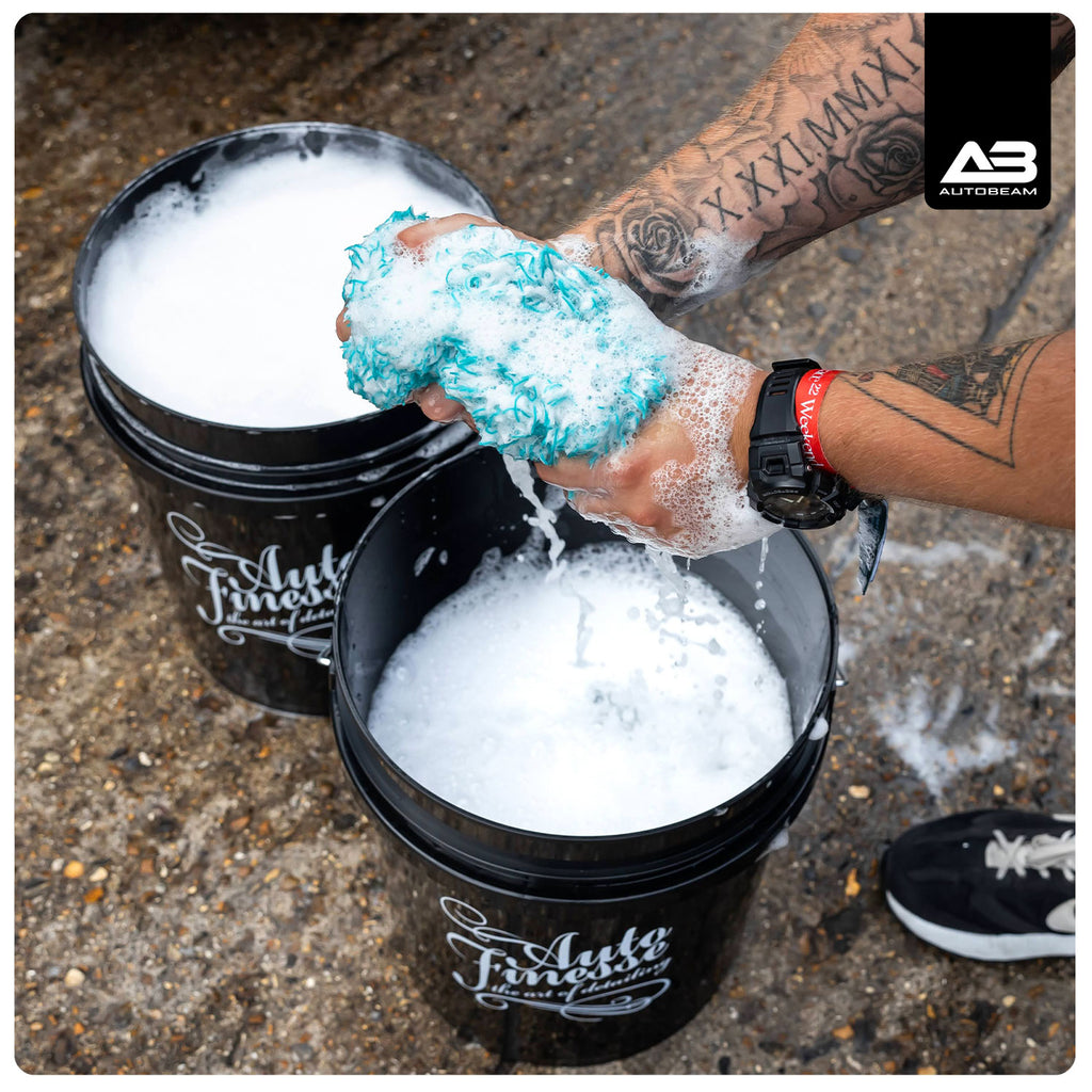 DETAILING BUCKET & GRIT GAURD