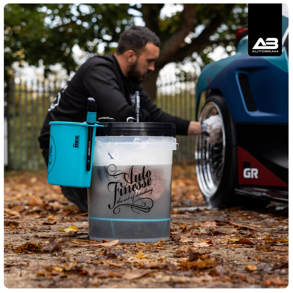 DETAILING BUCKET & GRIT GAURD