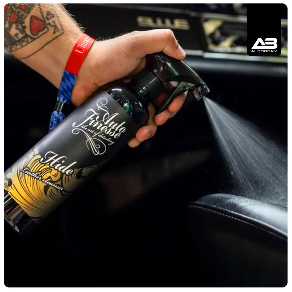LEATHER CLEANING KIT