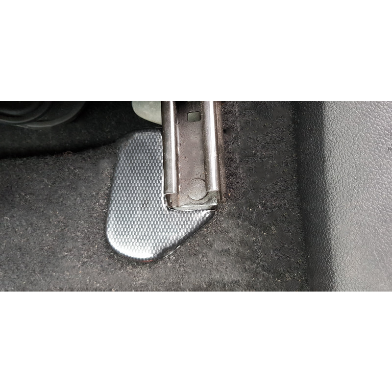 Seat Rail End Covers | Fiesta MK6